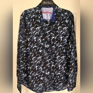 Robert Graham Size XL New Without Tags.